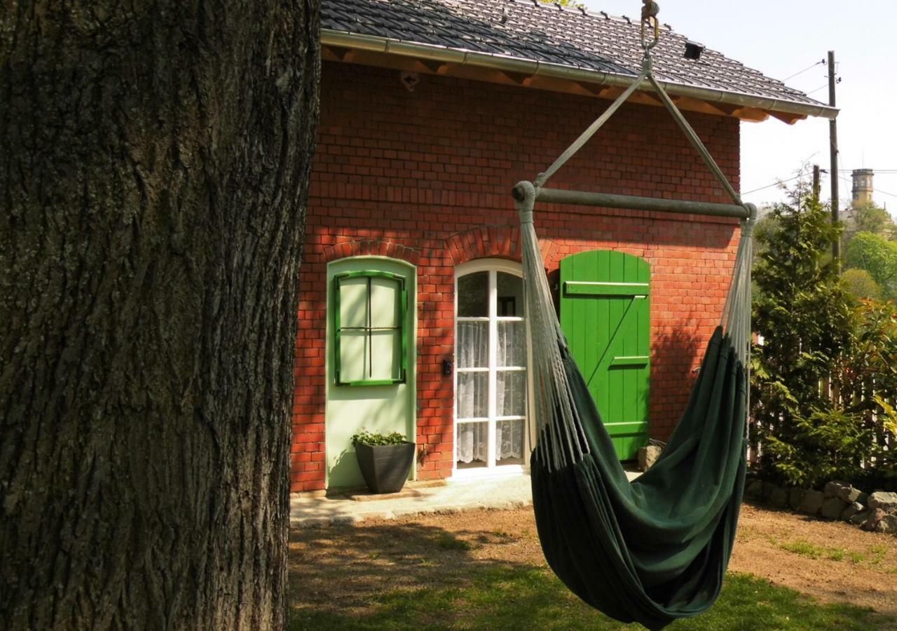 Bahnhof Droyssig - Uebernachten Im Denkmal Eksteriør bilde